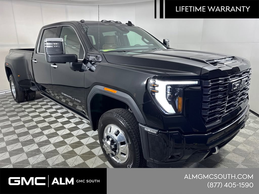 New 2026 GMC Sierra 3500 Denali Ultimate w/ LPO, Black Badging Package image 4