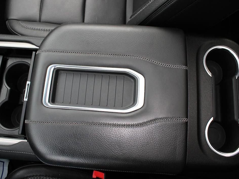 Used 2023 GMC Yukon XL Denali w/ Advanced Technology Package image 29