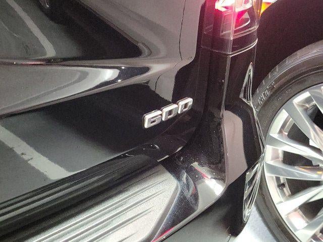 Certified 2024 Cadillac Escalade ESV Premium Luxury Platinum w/ Heavy-Duty Trailer Package AWD/4WD image 8