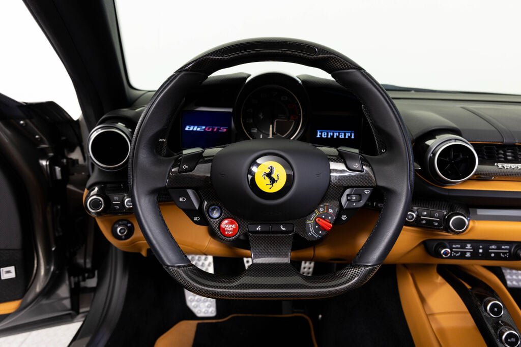Used 2023 Ferrari 812 GTS RWD image 5