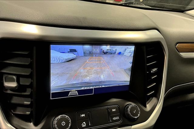 Used 2023 GMC Acadia SLE w/ Driver Convenience Package FWD image 13
