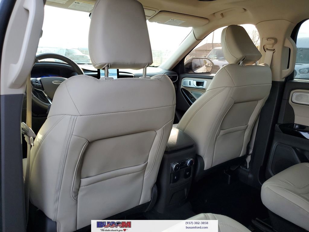 Certified 2022 Ford Explorer Platinum w/ Equipment Group 601A image 16