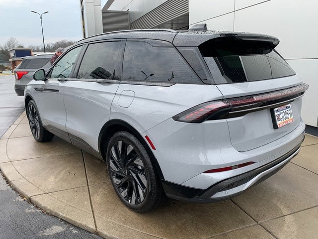 New 2026 Lincoln Nautilus Reserve w/ Jet Appearance Package image 10