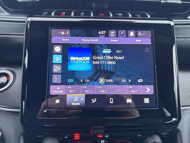 Certified 2025 Jeep Grand Cherokee Laredo w/ Luxury Tech Group I image 21