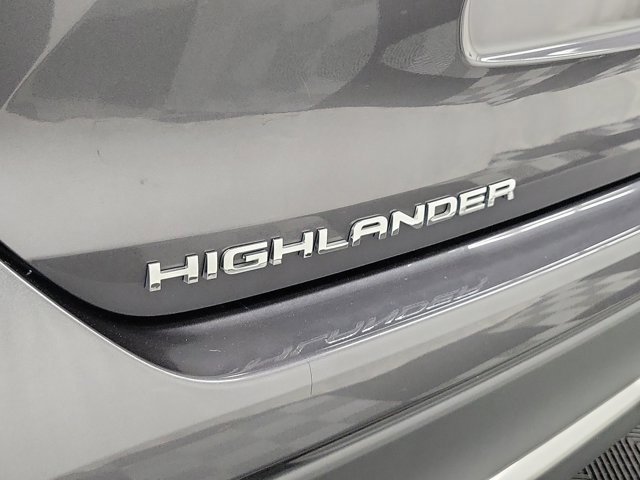 Used 2024 Toyota Highlander LE image 7