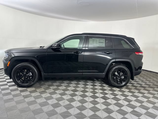 New 2026 Jeep Grand Cherokee L Limited w/ Luxury Tech Group II AWD/4WD image 3