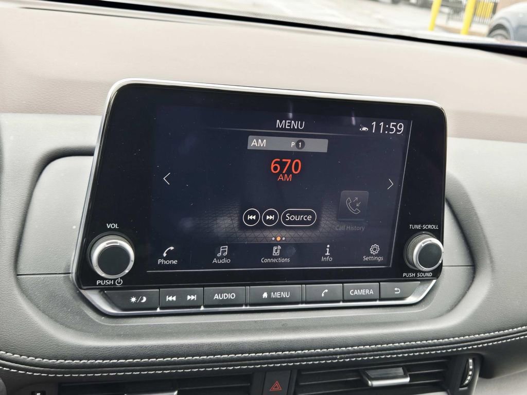 Used 2023 Nissan Rogue SV image 25