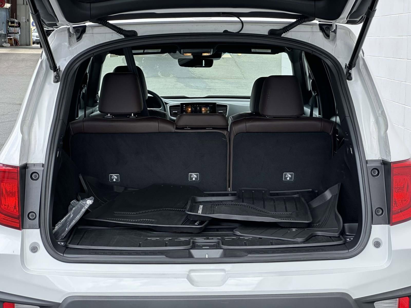 Used 2025 Honda Passport EX-L image 15
