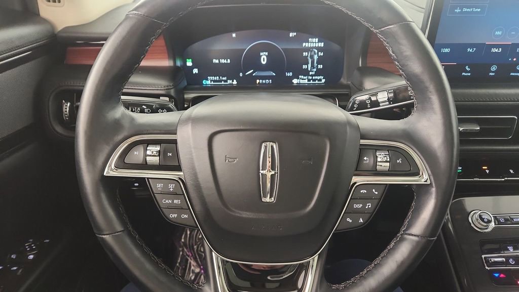 Used 2022 Lincoln Nautilus Reserve image 12