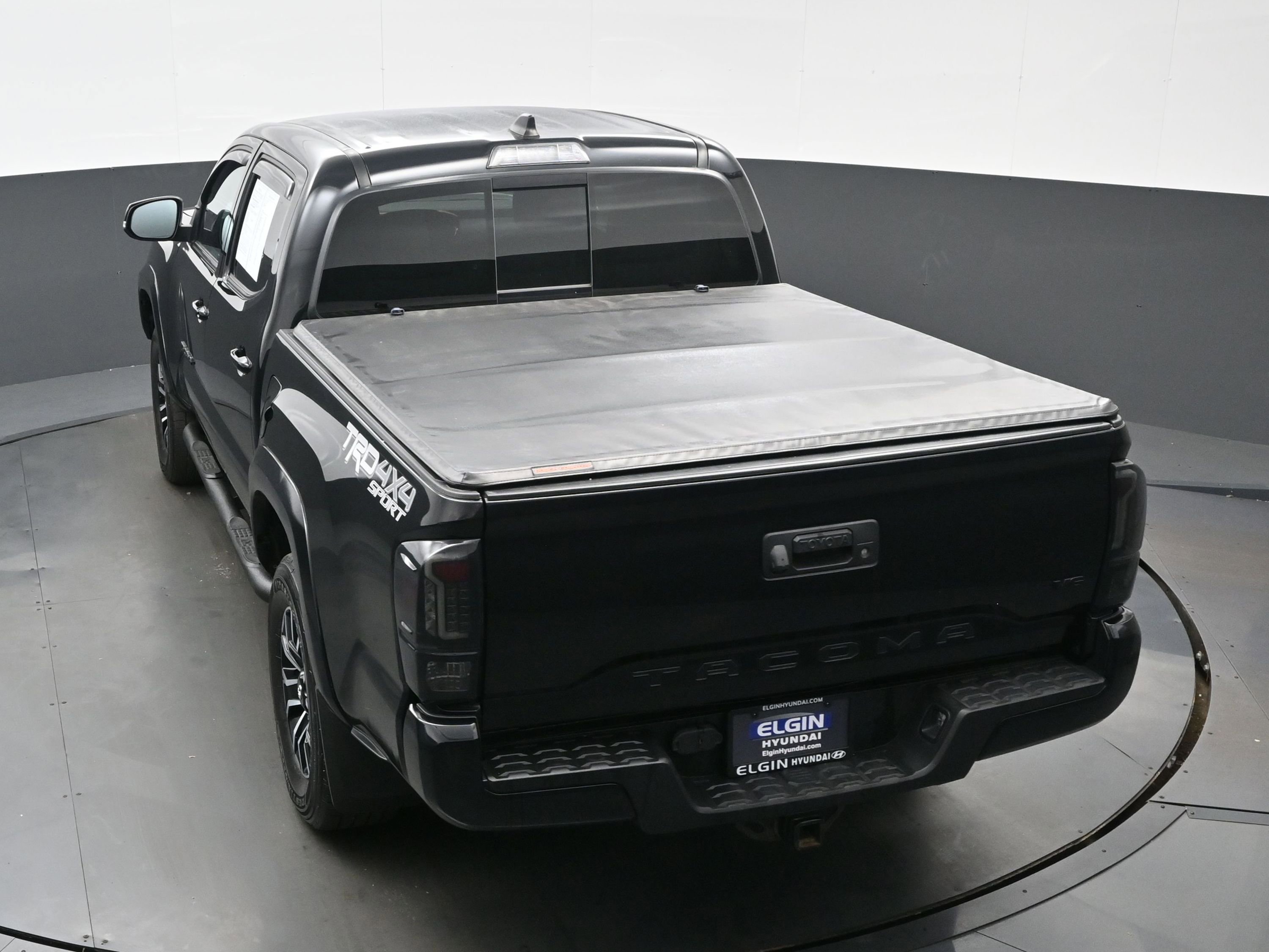 Used 2020 Toyota Tacoma TRD Sport image 37