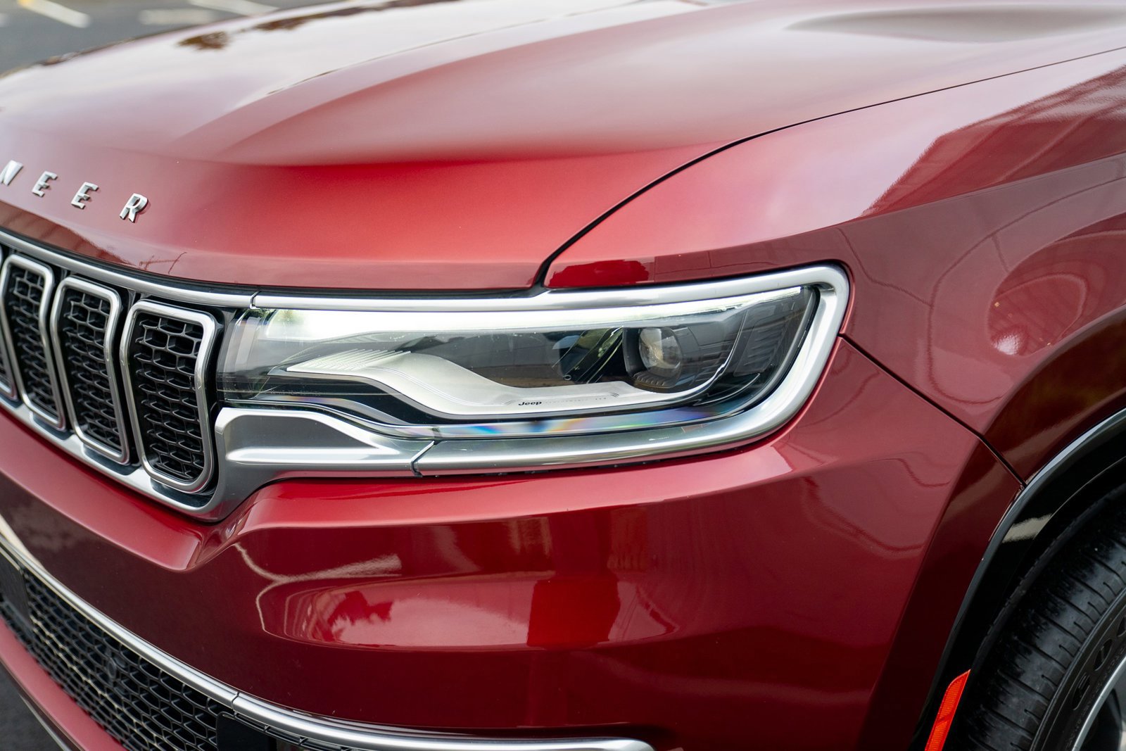 Used 2022 Jeep Wagoneer Series III w/ Premium Group I image 28