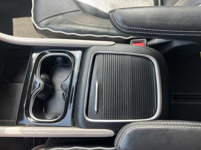 Used 2023 Chrysler Pacifica Limited FWD image 10