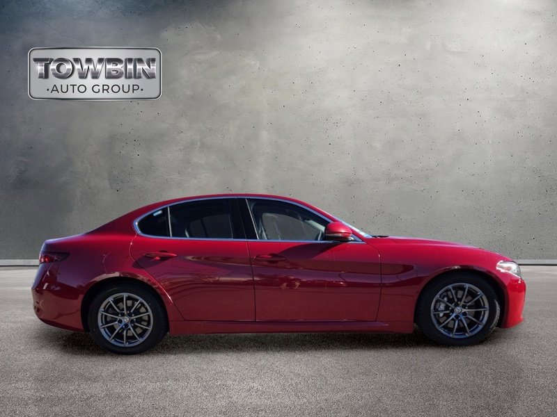 Used 2019 Alfa Romeo Giulia RWD image 3