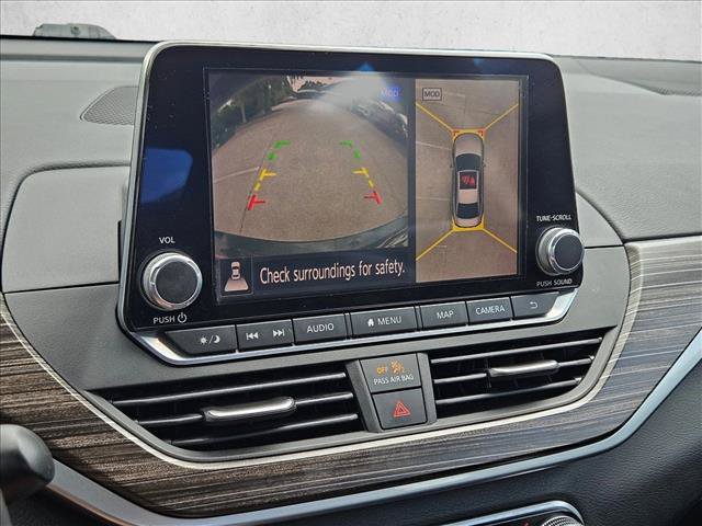 Used 2020 Nissan Altima 2.0 Platinum FWD image 14