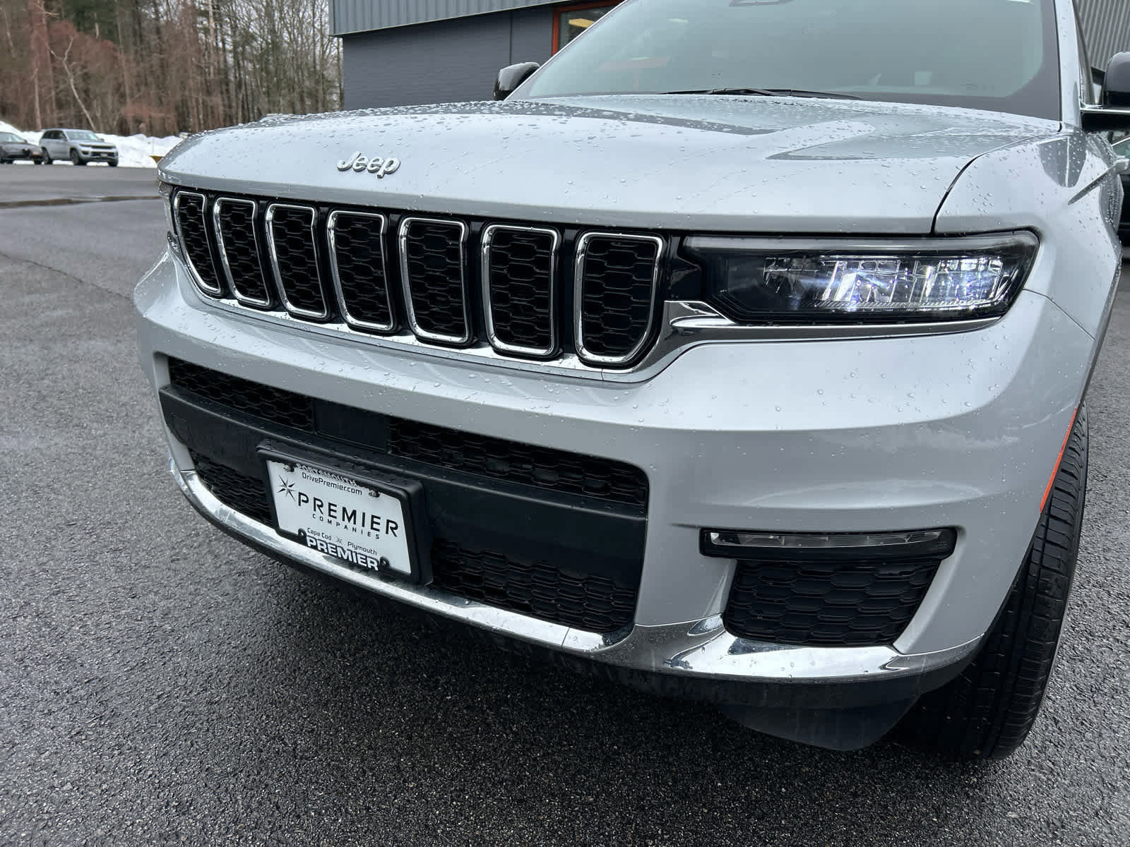 Used 2025 Jeep Grand Cherokee L Limited w/ Trailer Tow Package image 12