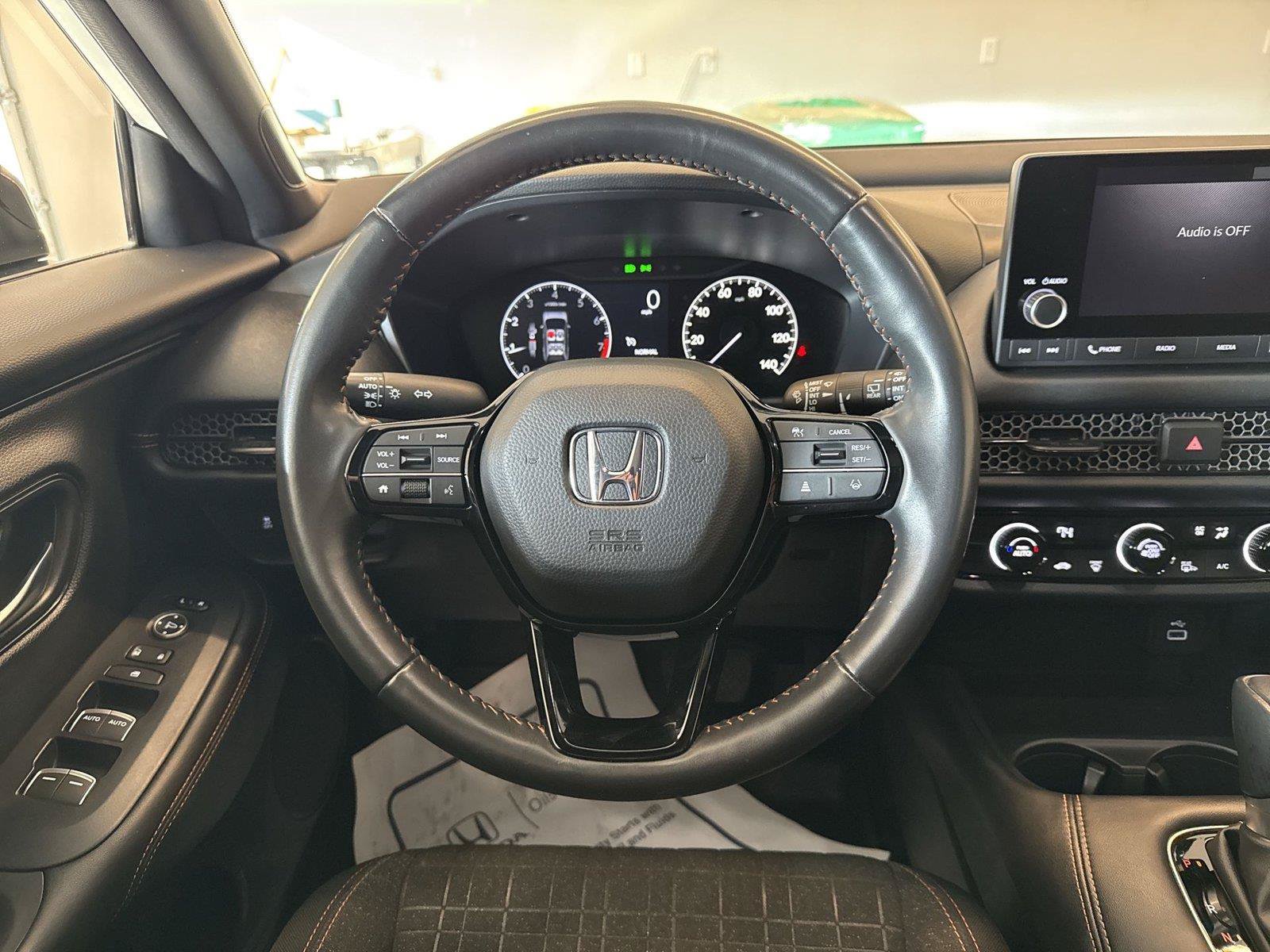 Used 2025 Honda HR-V Sport image 11