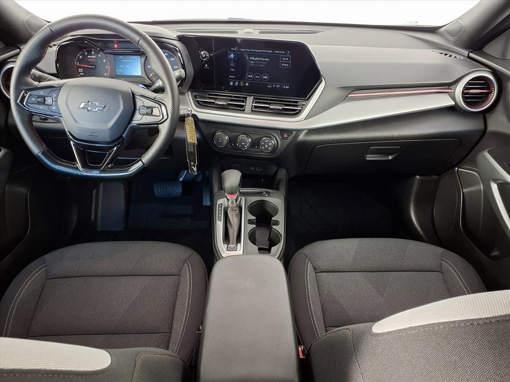 Used 2024 Chevrolet Trax RS w/ Driver Confidence Package image 9