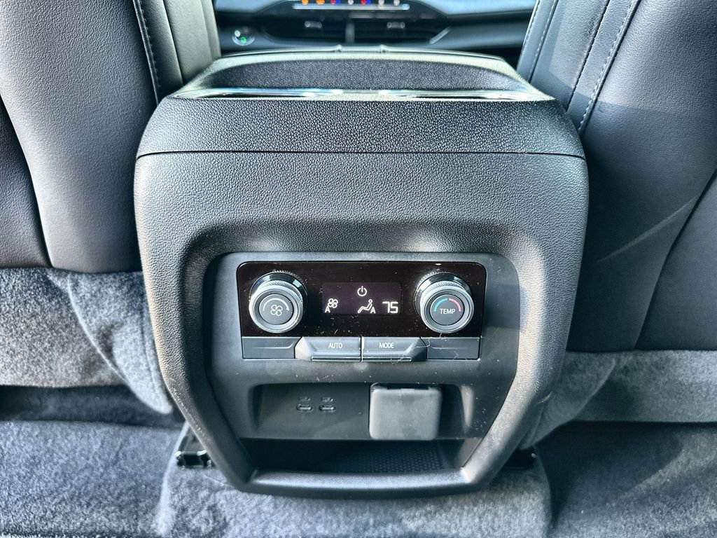 New 2025 Buick Enclave Sport Touring w/ Super Cruise Package image 21