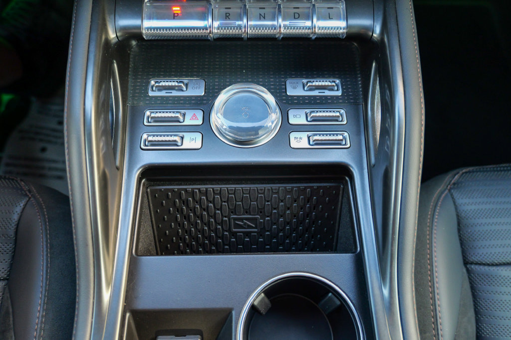 Used 2024 Lincoln Nautilus Reserve w/ Jet Appearance Package (87T) AWD/4WD image 46