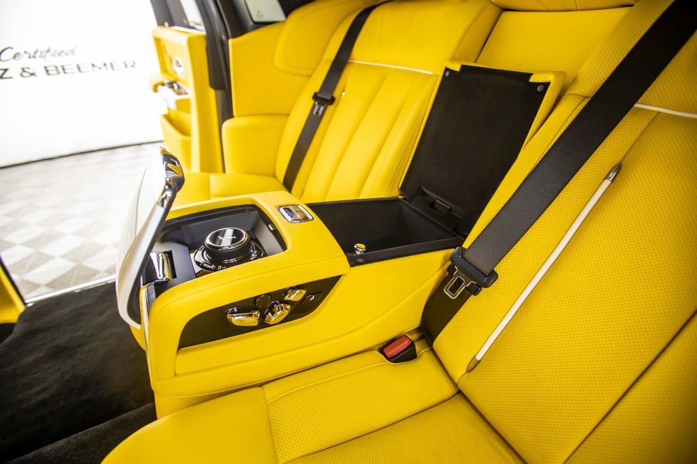 Used 2018 Rolls-Royce Phantom Sedan image 30