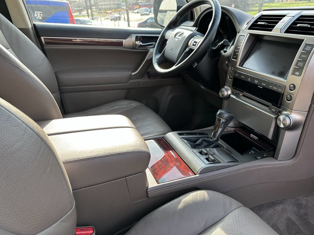 Used 2012 Lexus GX 460 image 39