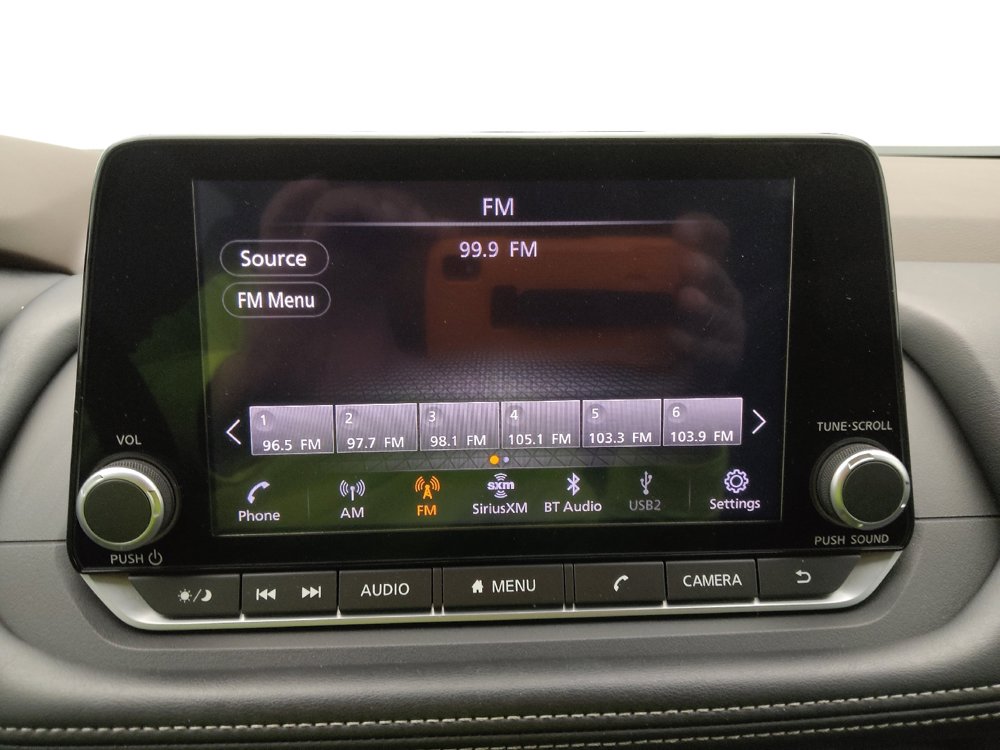 Used 2023 Nissan Rogue S image 25