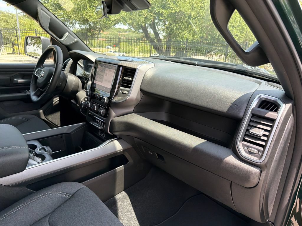 New 2026 RAM 1500 Express AWD/4WD image 39