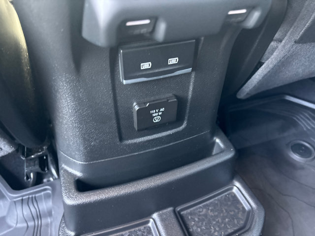 Used 2025 Jeep Wrangler Unlimited Sahara AWD/4WD image 14
