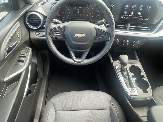 New 2026 Chevrolet Trax LS w/ LS Convenience Package FWD image 11