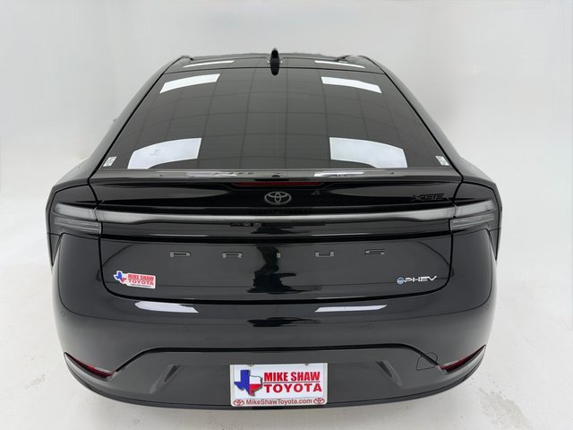 Used 2025 Toyota Prius Plug-In Hybrid w/ Limited Premium Package image 39