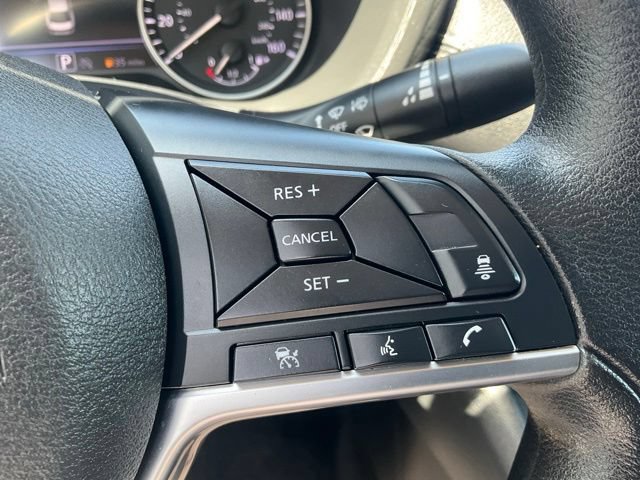 Used 2024 Nissan Sentra SV FWD image 11