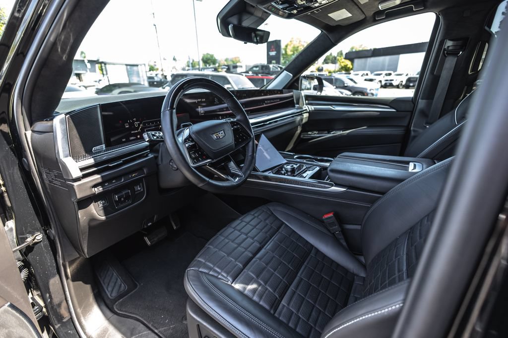 Used 2025 Cadillac Escalade V AWD/4WD image 21