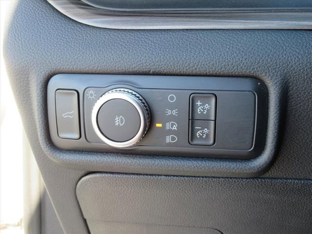 Used 2020 Ford Explorer Limited image 22