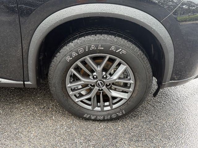 Used 2024 Nissan Rogue S AWD/4WD image 19