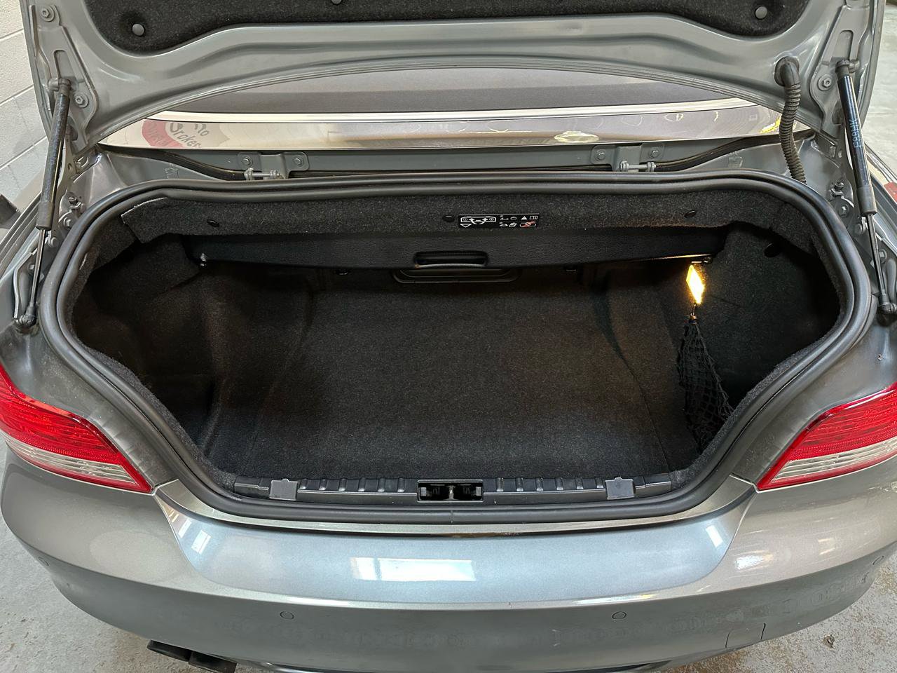 Used 2011 BMW 135i Convertible image 13