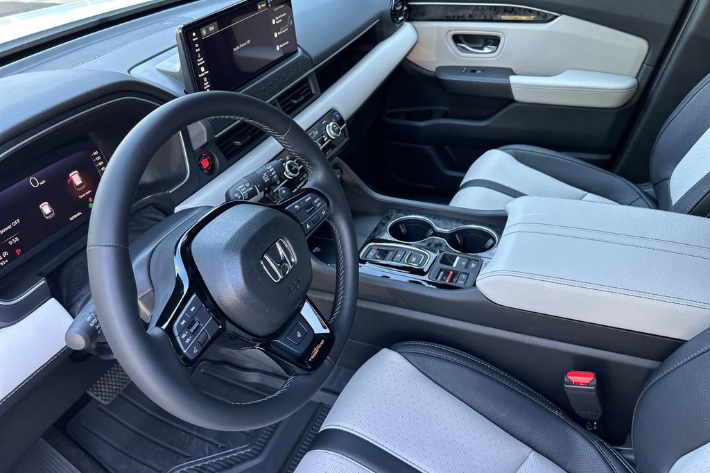 Used 2026 Honda Passport TrailSport Elite image 3