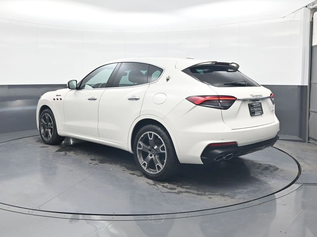 Used 2023 Maserati Levante Modena image 6