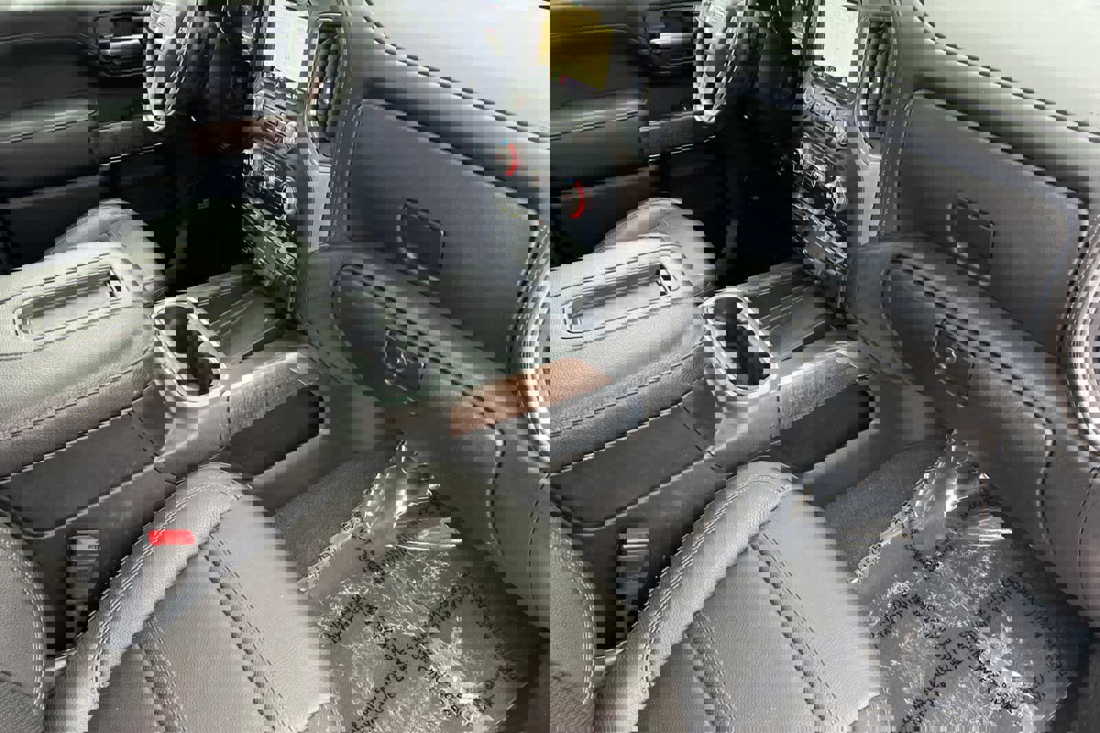 Used 2020 GMC Sierra 3500 Denali w/ Denali Ultimate Package image 18