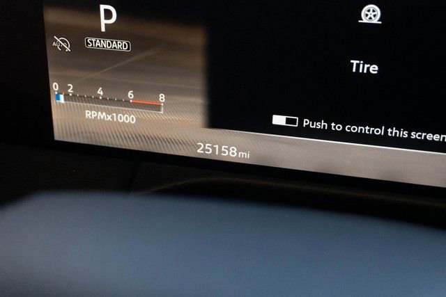 Used 2025 Nissan Armada Platinum image 33