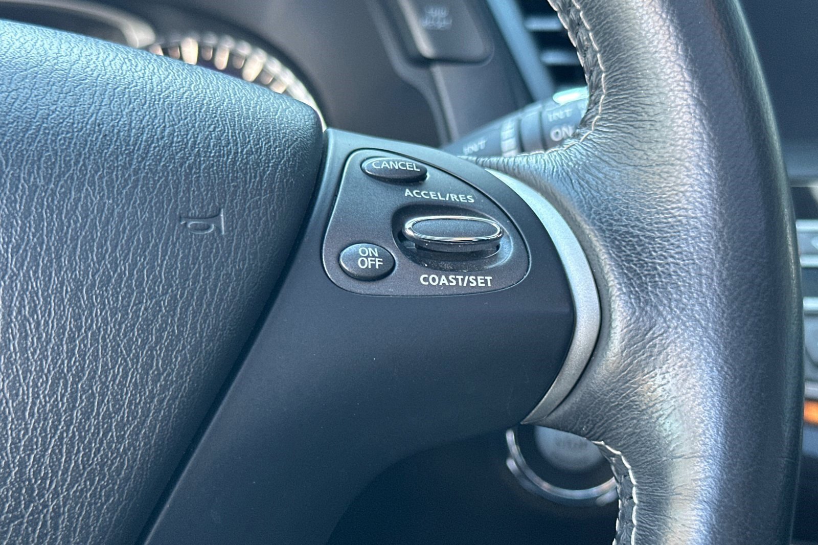 Used 2020 INFINITI QX60 Luxe image 32