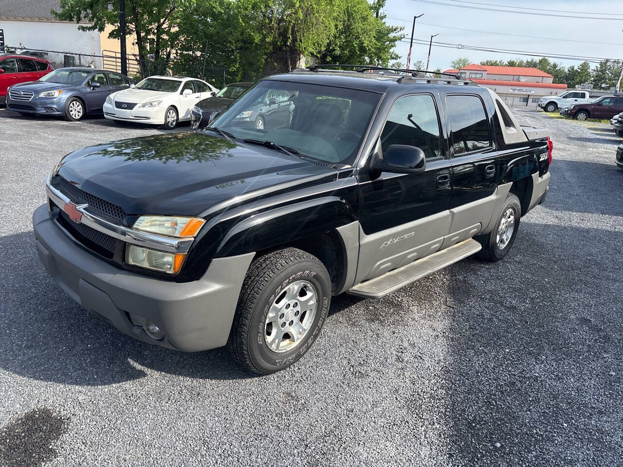Used 2002 Chevrolet Avalanche 4x4 w/ Off-Road Suspension Pkg image 11