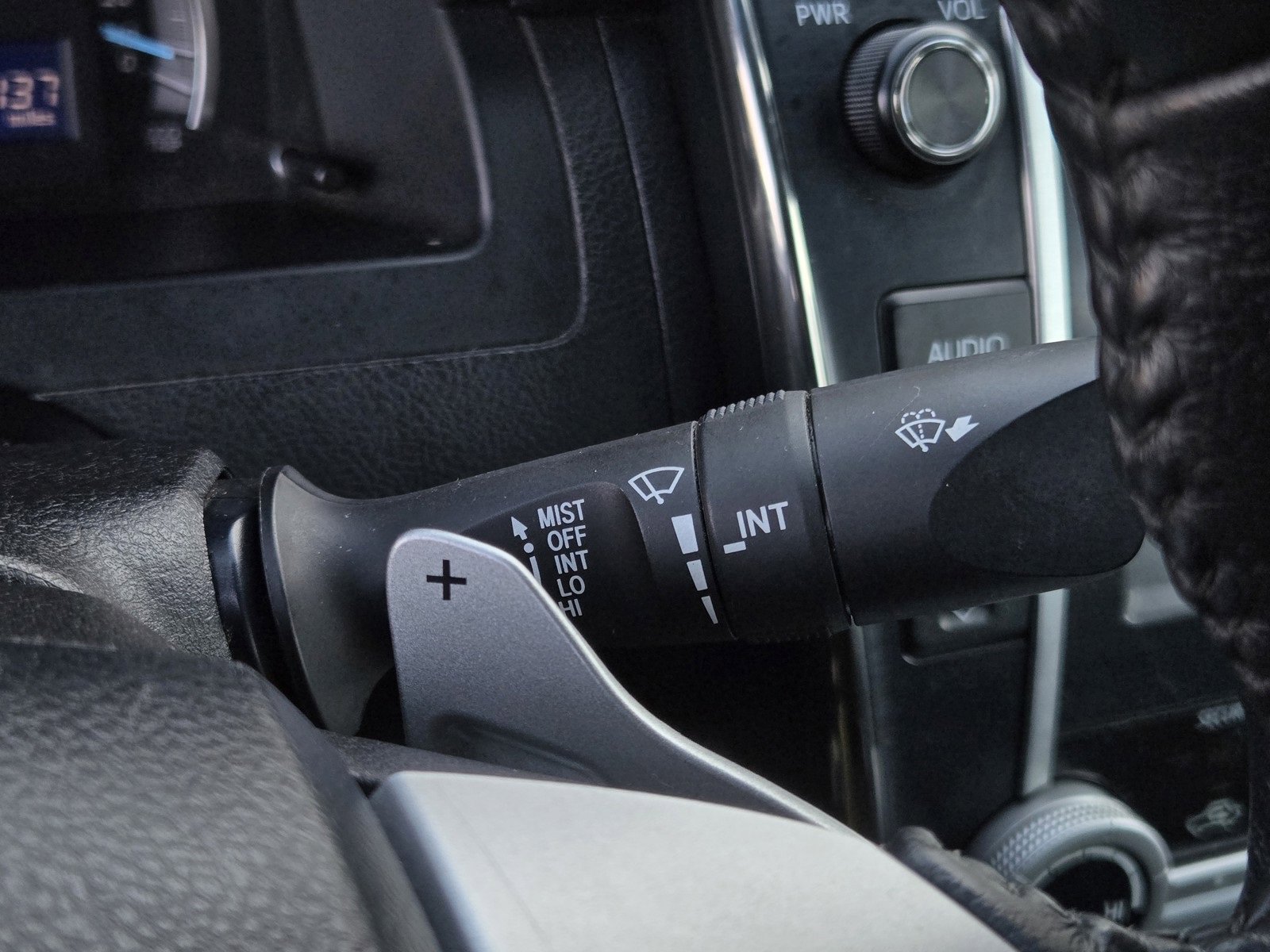 Used 2013 Toyota Camry SE image 18