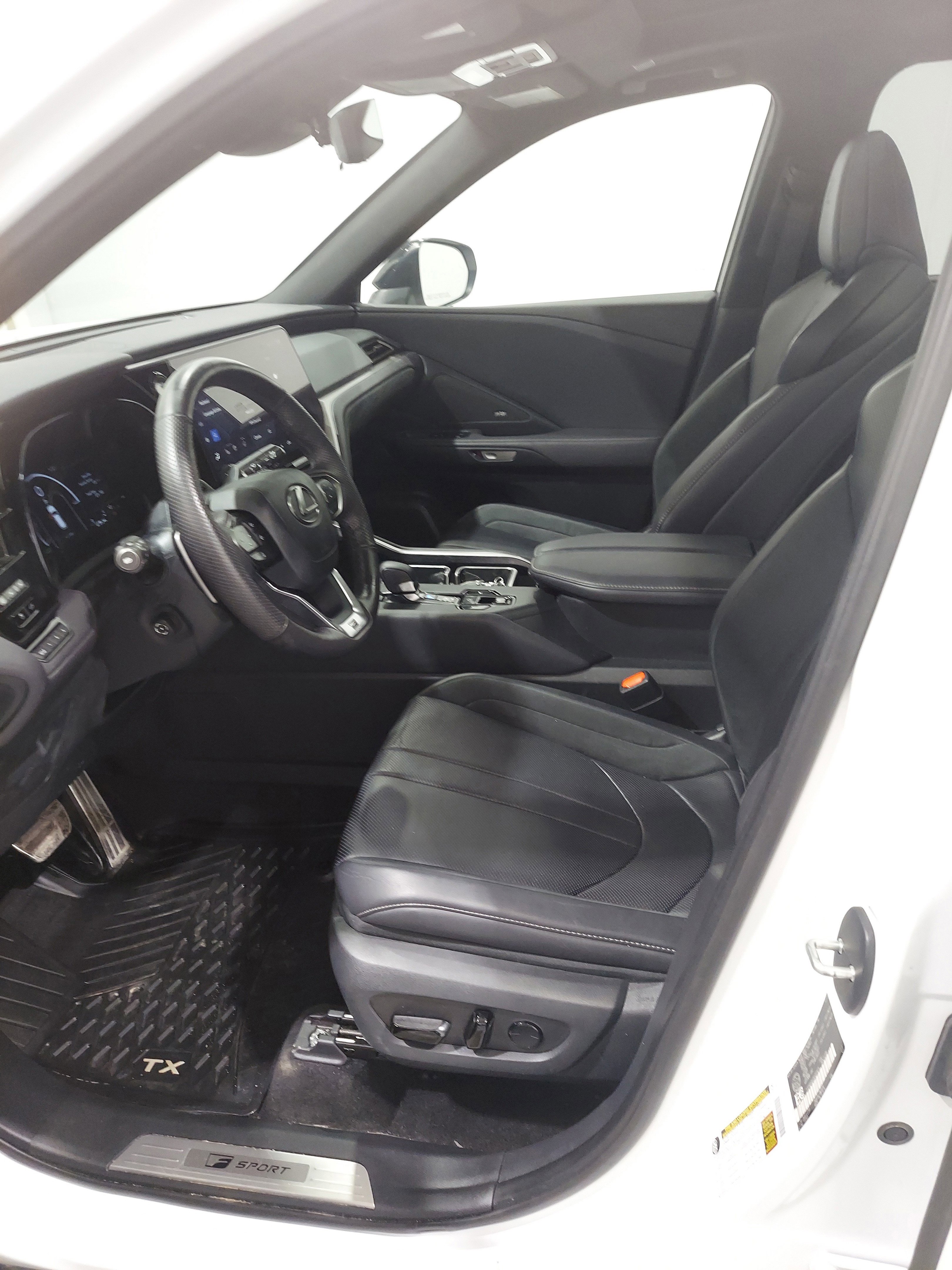 Used 2024 Lexus TX 500h AWD image 16