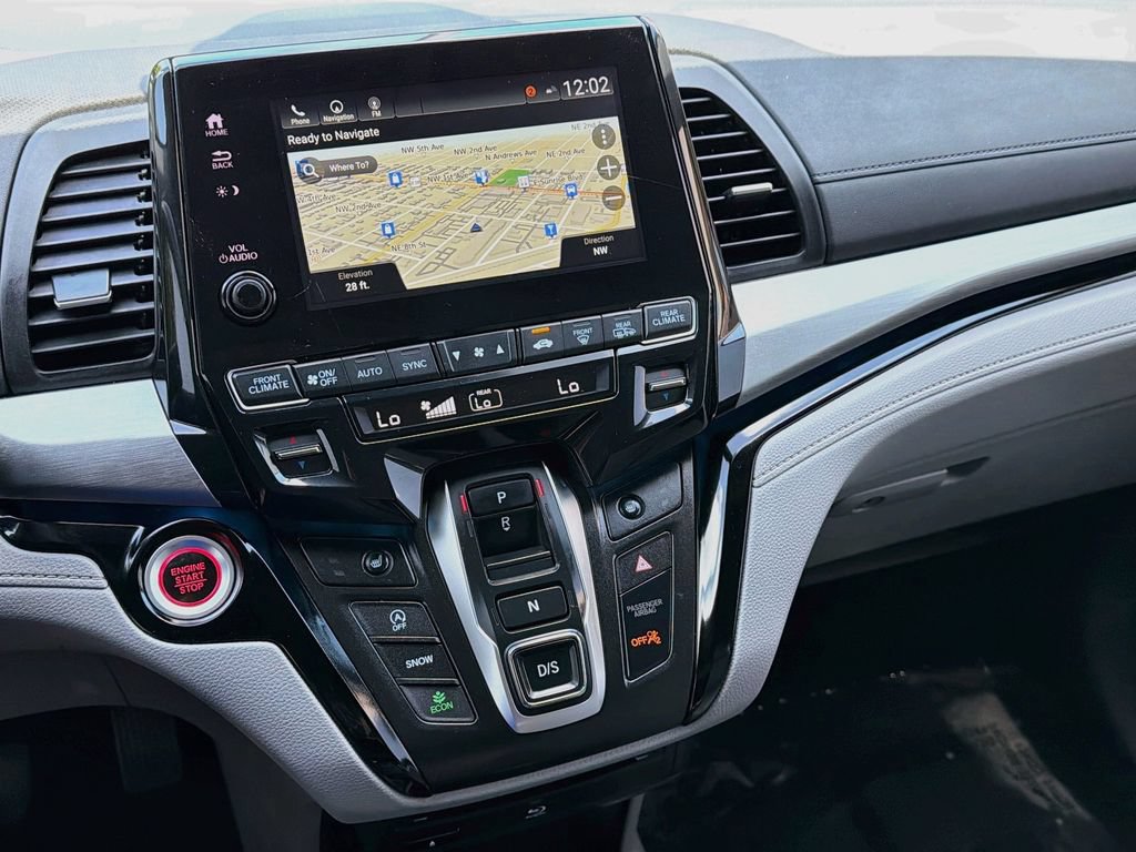 Certified 2024 Honda Odyssey Touring image 12