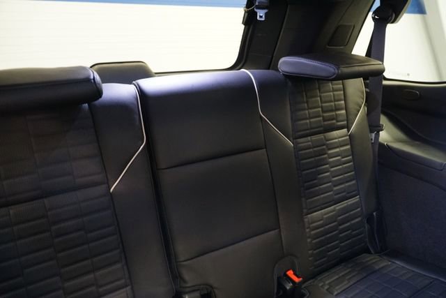 Used 2023 Cadillac Escalade Sport Platinum w/ LPO, ONYX Package AWD/4WD image 23