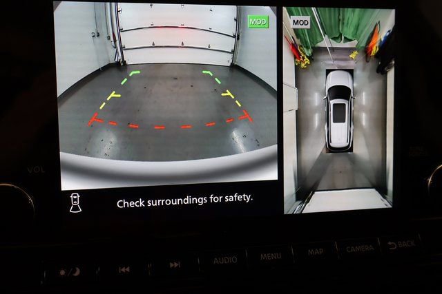 New 2025 Nissan Pathfinder SL w/ Black Appearance Package image 24