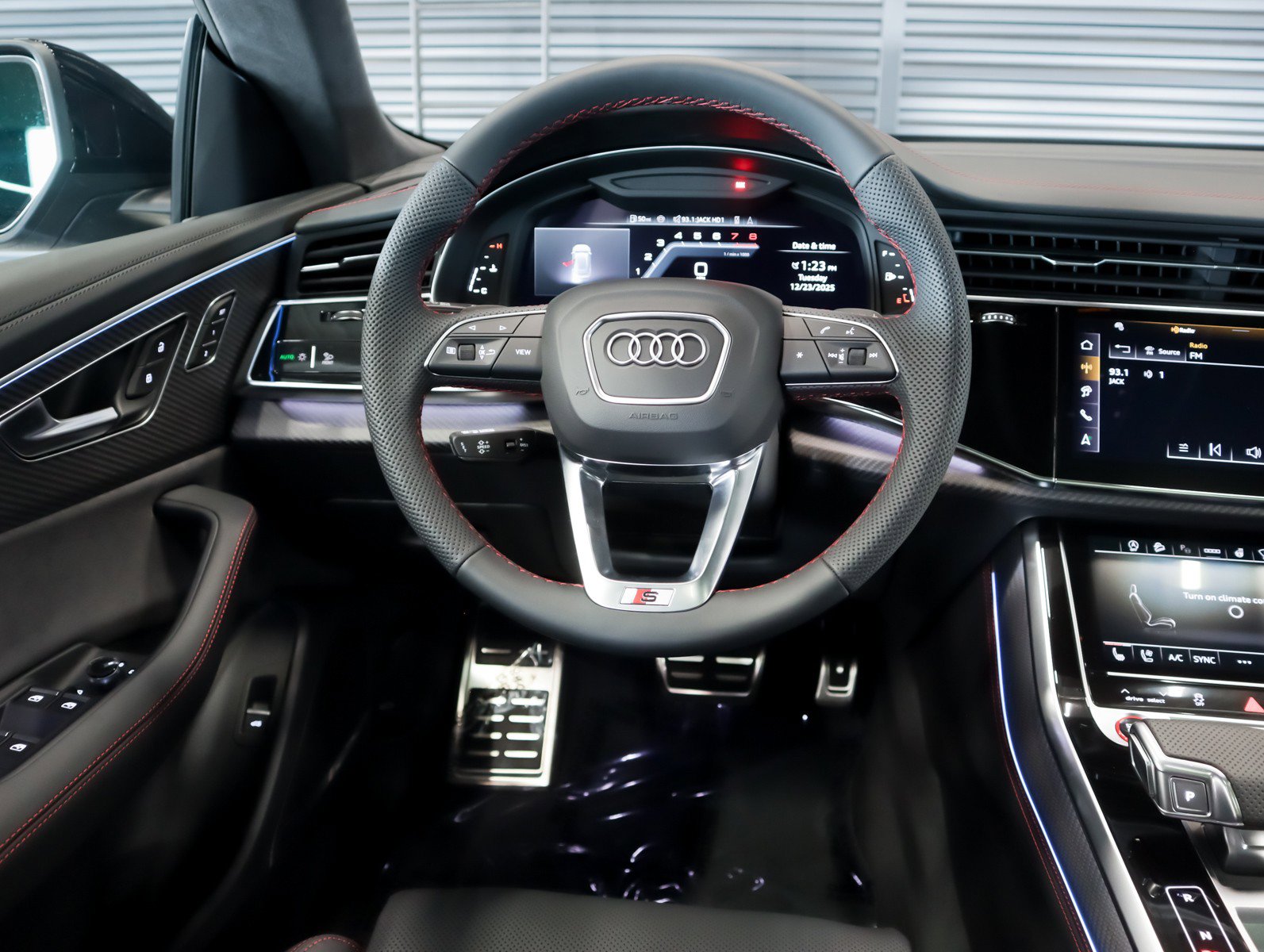 New 2026 Audi SQ8 Prestige image 18