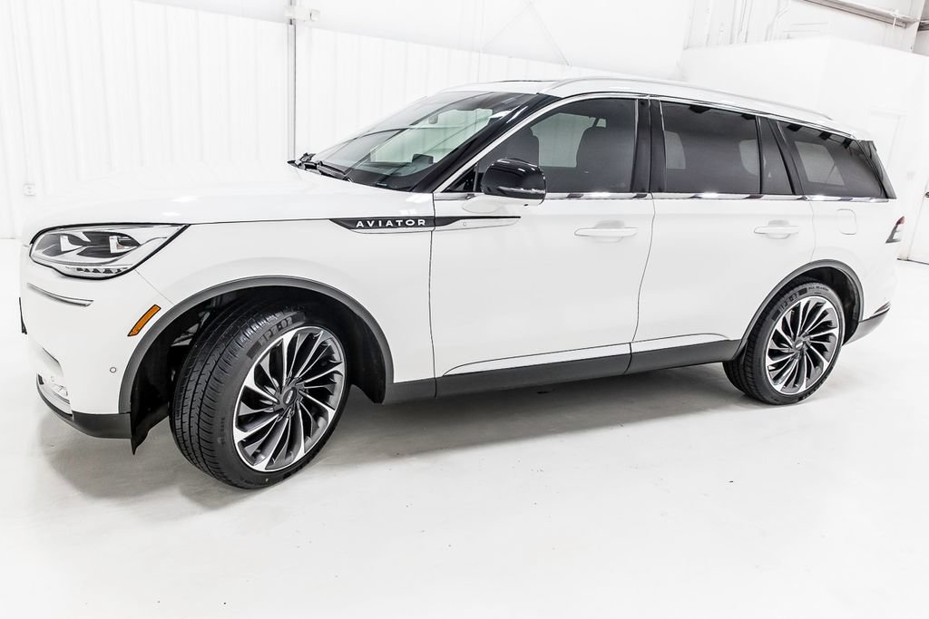 Used 2020 Lincoln Aviator Reserve w/ Equipment Group 202A AWD/4WD image 4
