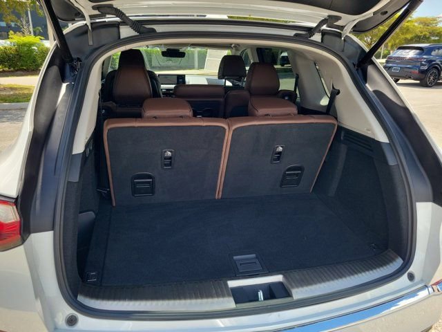 Used 2023 Acura MDX SH-AWD w/ Advance Package image 10