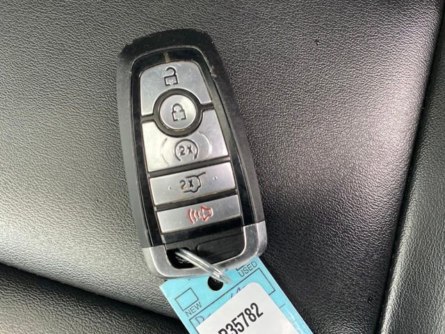 Used 2023 Ford Explorer XLT AWD/4WD image 24